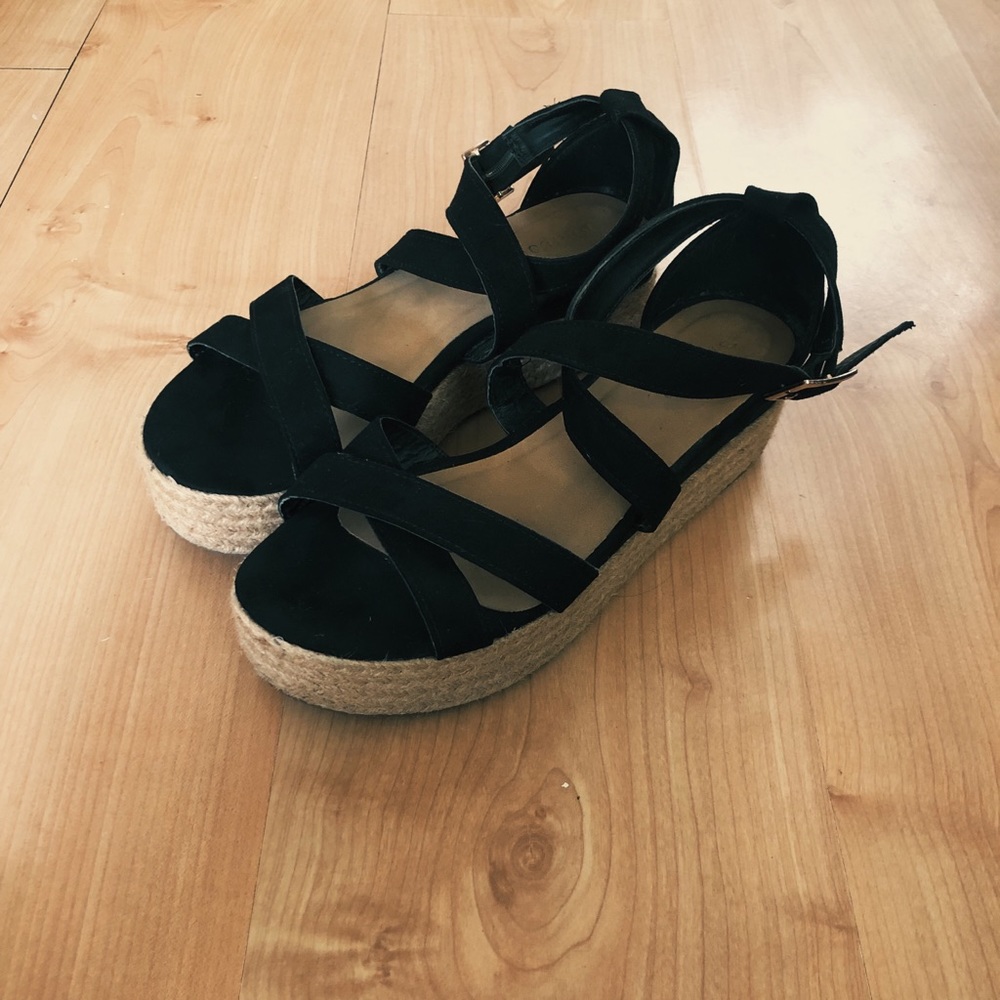Bamboo Black Strappy Platform Sandals